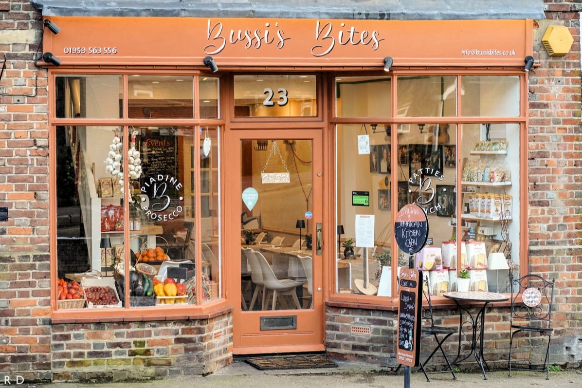 Picture of Bussis restaurant taken from the road